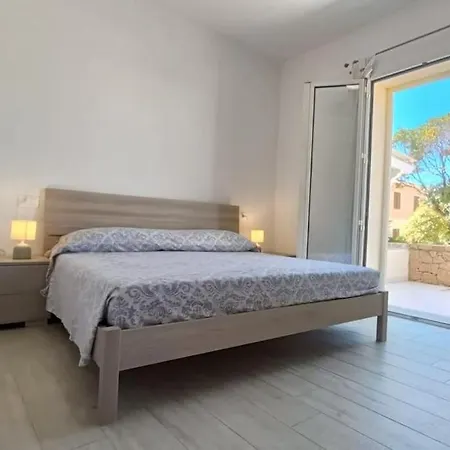 Apartment Eland A Due Passi Dal Mare Isola Rossa (Sassari)