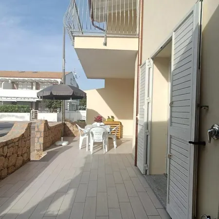 Eland A Due Passi Dal Mare Apartment